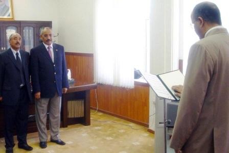 أثناء تأدية اليمين القانونية أمس